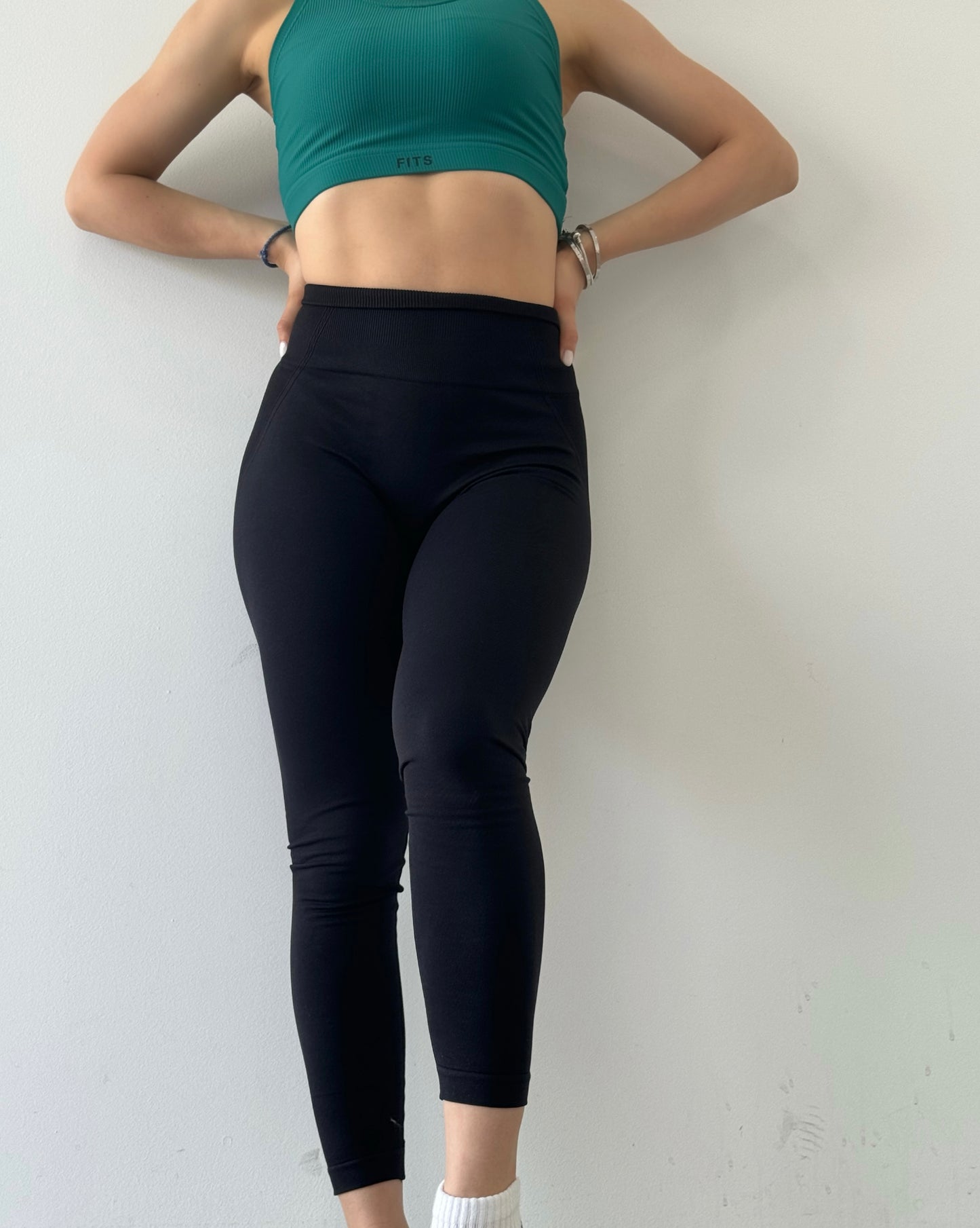 Essence Legging in Midnight